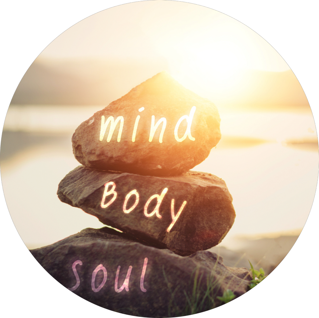 Bild Steine übereinander mit den Worten mind, body, soul